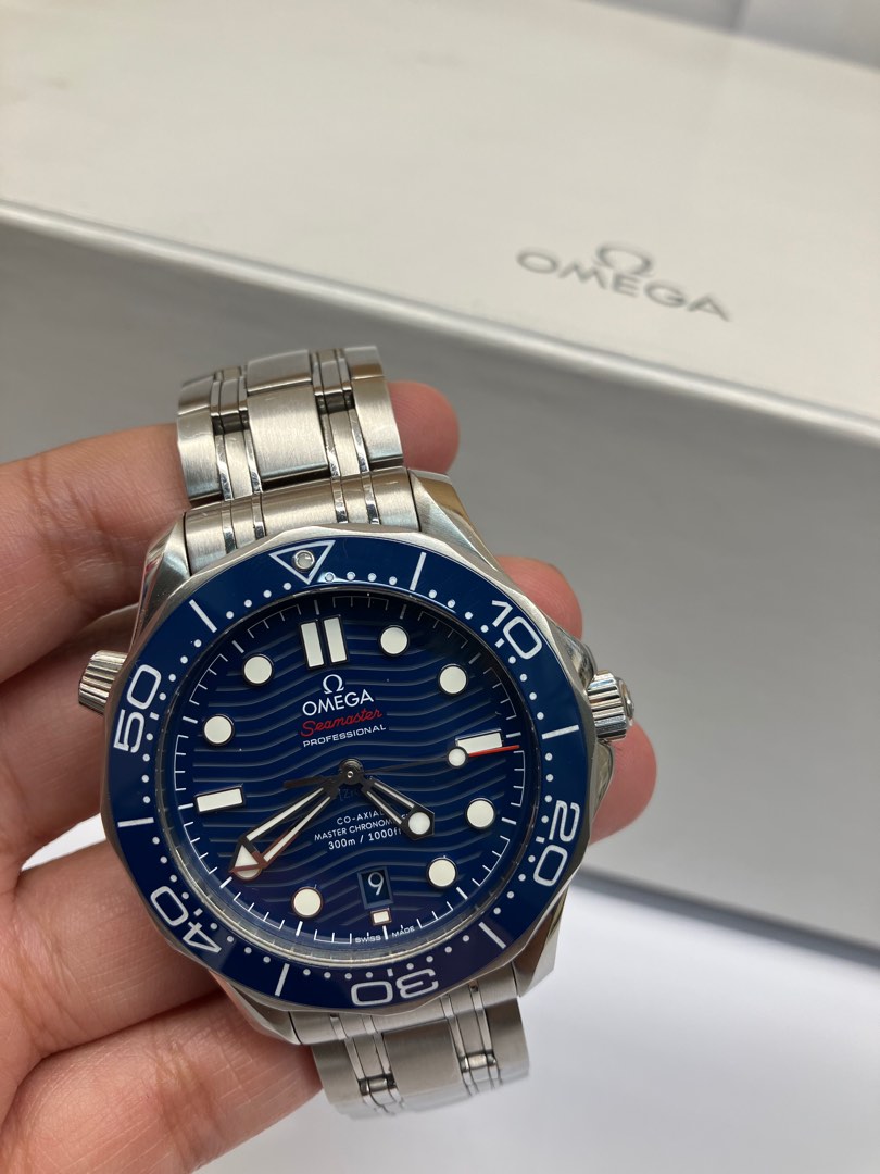 2019 2024 seamaster 300
