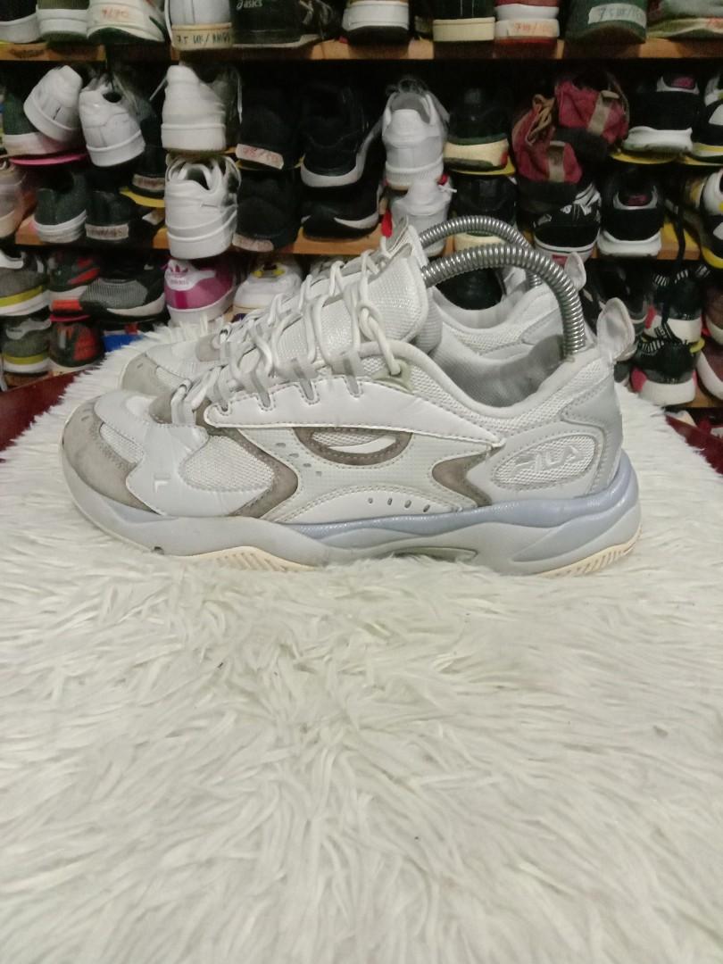 kasut sport fila