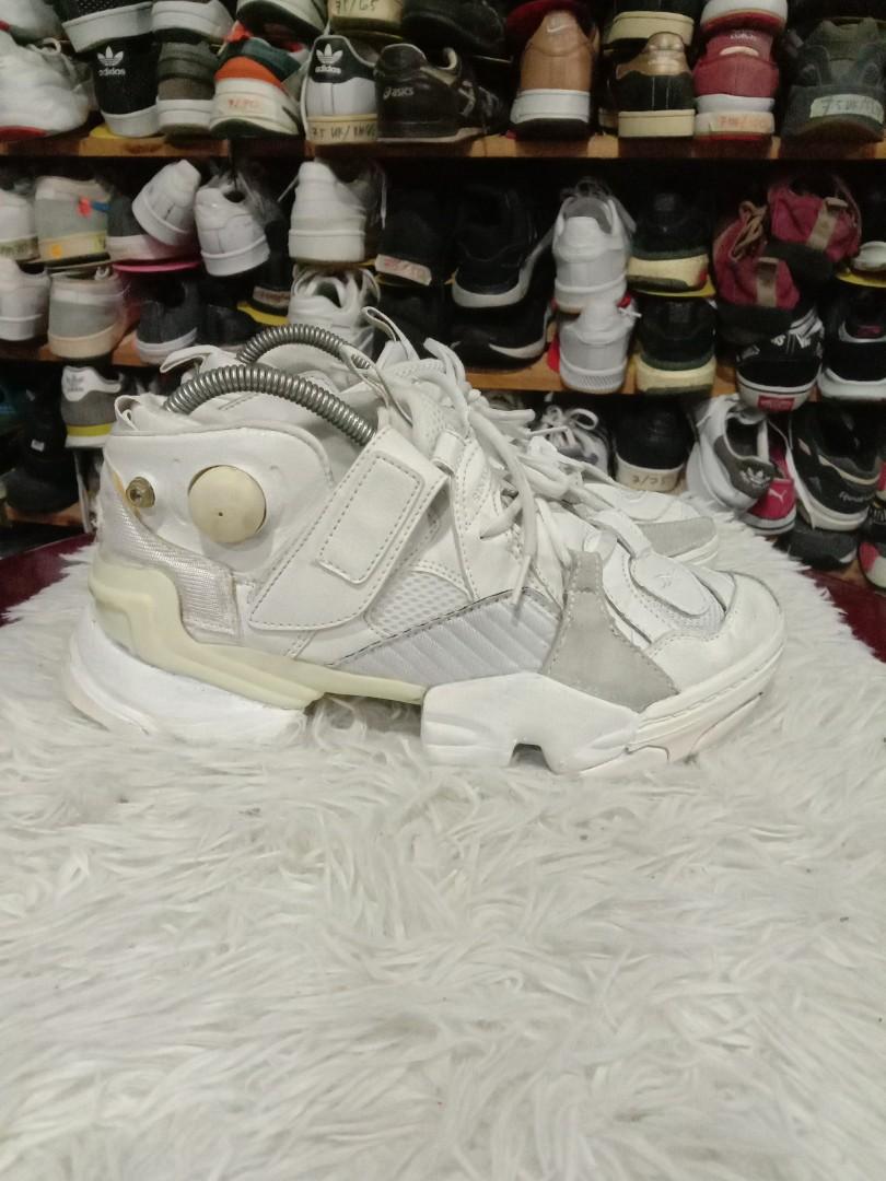 6 uk kasut reebok pump harga siap pos sm Men s Fashion Footwear Sneakers on Carousell