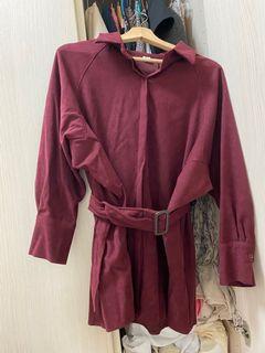酒紅全開隱藏鈕扣襯衫洋裝 附腰帶