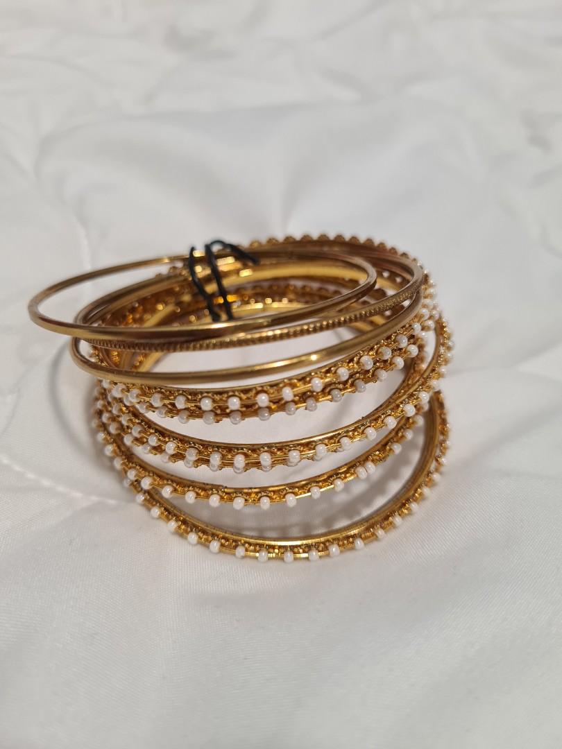 Bangles (Category: Bracelets) located in Subang Jaya. Submitted by summer.mel (Listing ID 1183868689, Image 1). Description: Bought this during my trip to India. End up not using this at all so I am letting it go :).