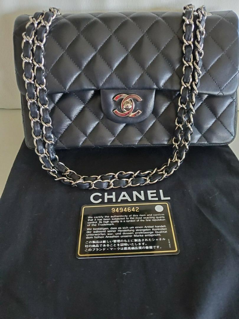 Chanel Black Small Classic Double Flap Bag SHW Lambskin (Category: Bags & Wallets) located in Brossard. Submitted by isaacbelgaer (Listing ID 1183811950, Image 1). Description: Chanel Black Small Classic Double Flap Bag SHW Lambskin.