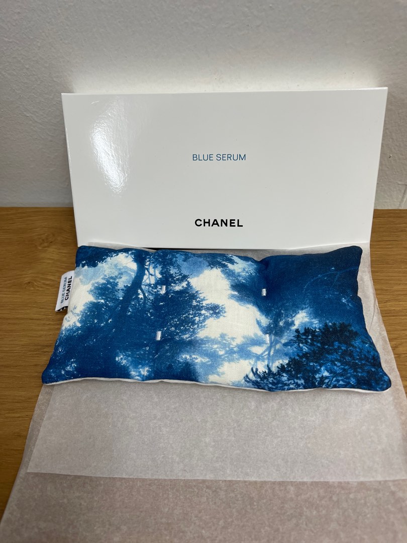 Chanel Pillow Blue Serum Eye Cushion For Relaxation