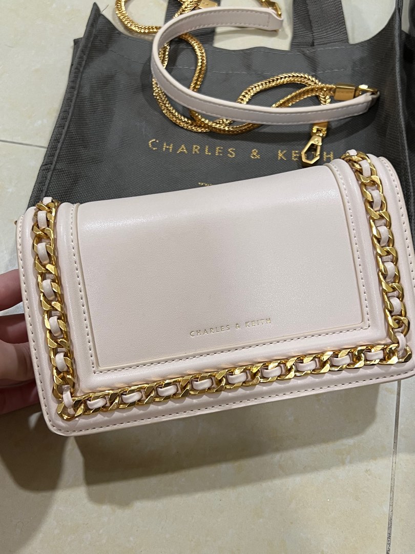 Charles and keith chain detail clutch sales