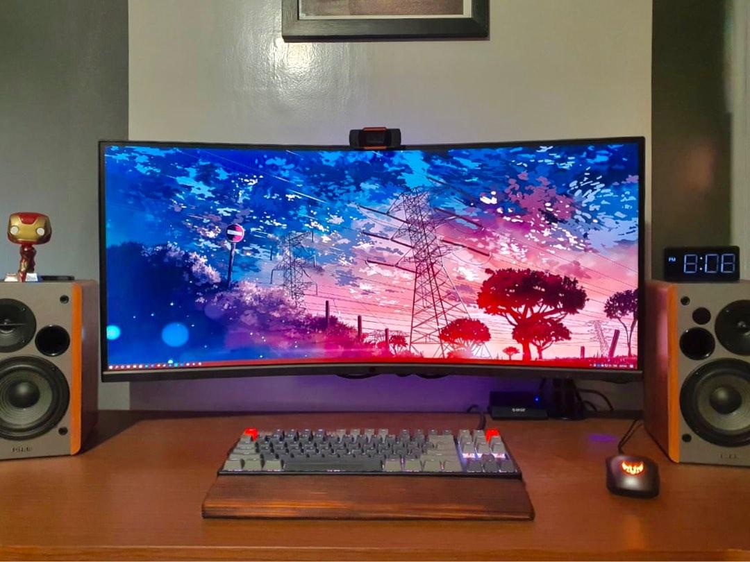 CURVED GAMING MONITOR, Computers & Tech, Desktops on Carousell