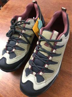 Denali Hiking Boots size 8.5
