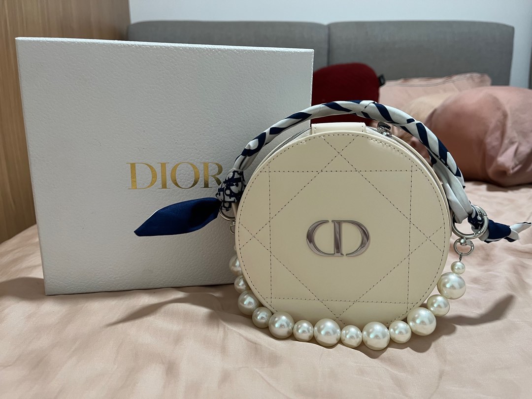 Dior deals circle bag
