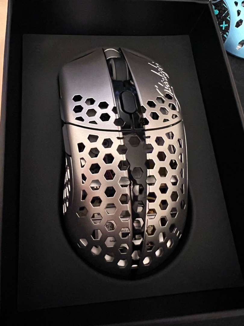 公式の店舗 新品 finalmouse Starlight Pro TenZ small