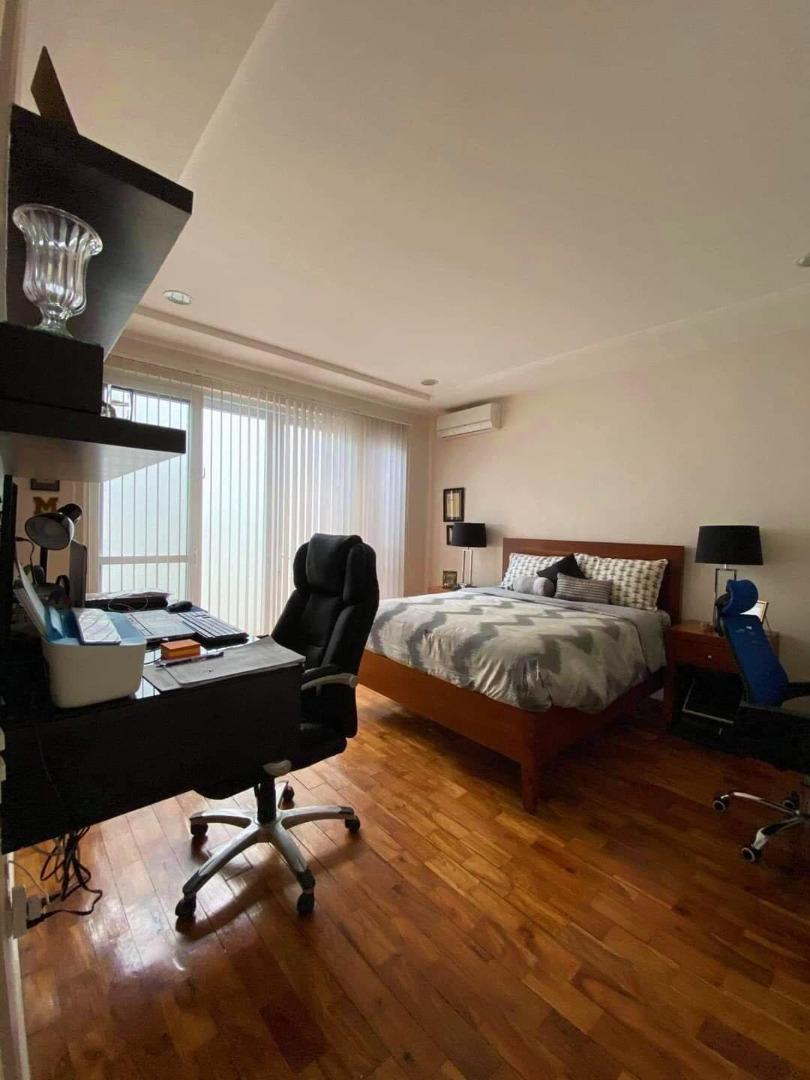 FOR SALE ELEGANT MODERN BUNGALOW HOUSE WITH POOL IN ANGELES CITY