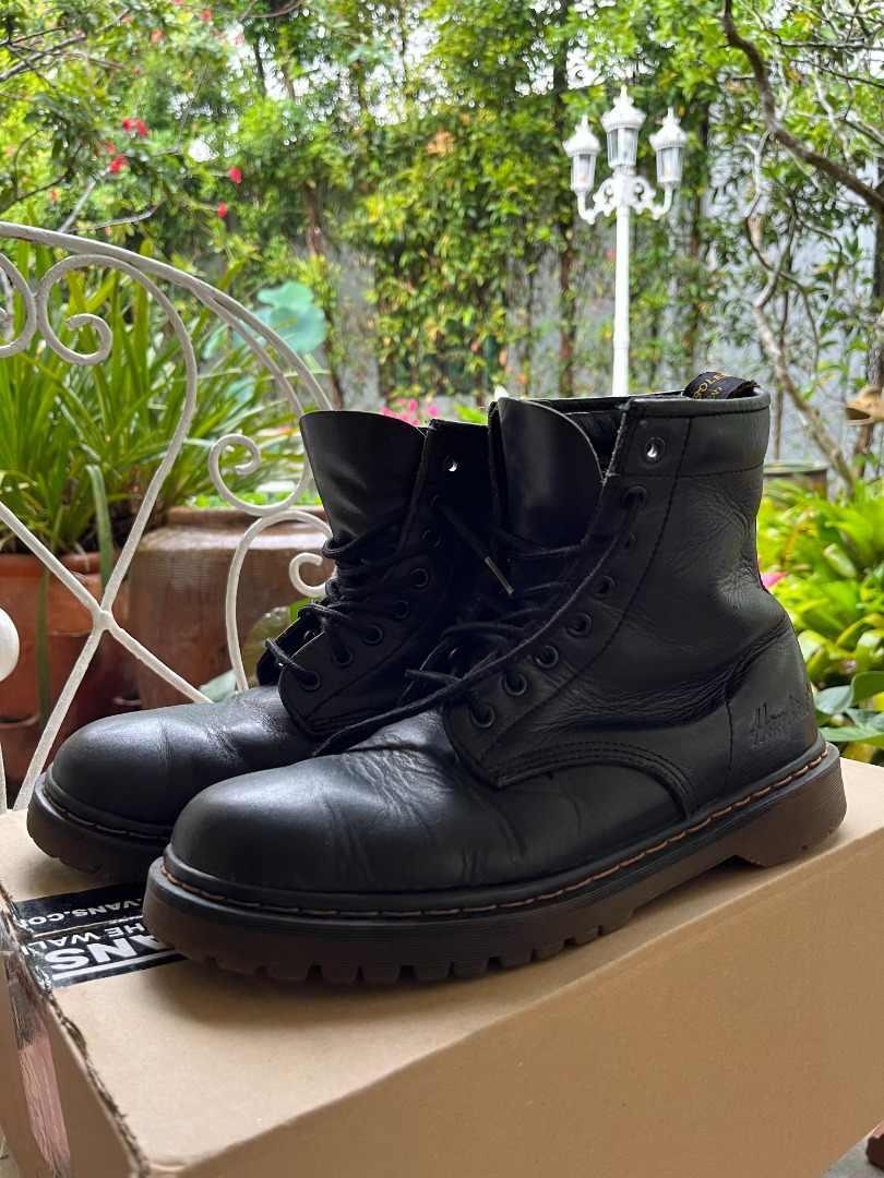 Air store cushion boots