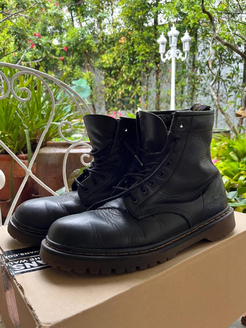 Cushion clearance sole boots