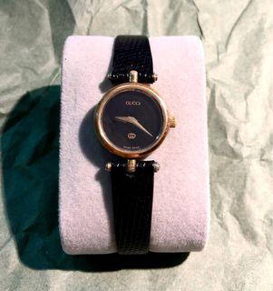 Gucci Watch - 2000L