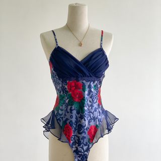 (Category: ) located in . Submitted by violettewears (Listing ID 1183846537, Image 1). Description: .