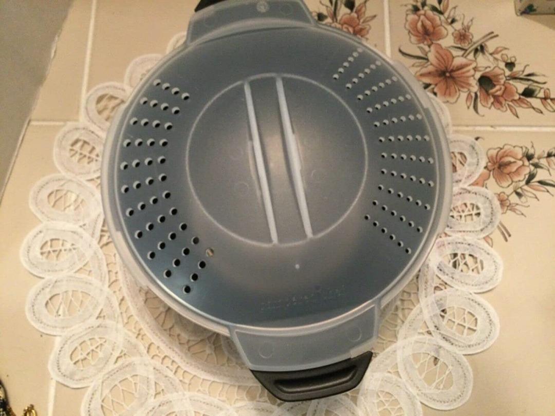 ~instock~ Pampered Chef Small Micro-Cooker 1 Quart (Category: Cookware & Accessories) located in Singapore. Submitted by justgooddeal (Listing ID 1183785013, Image 3). Description: Feel free to browse our entire product catalog, and let us know if you have any questions, comments or concerns about the items housed within ❤ A wide selection of products from toys to electronics ❤ All products are instock while still available ❤ Reply chat and suppo