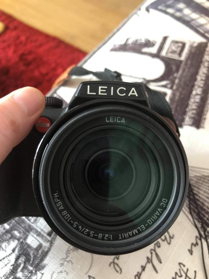 Leica VLux 2 Camera, Photography, Cameras on Carousell