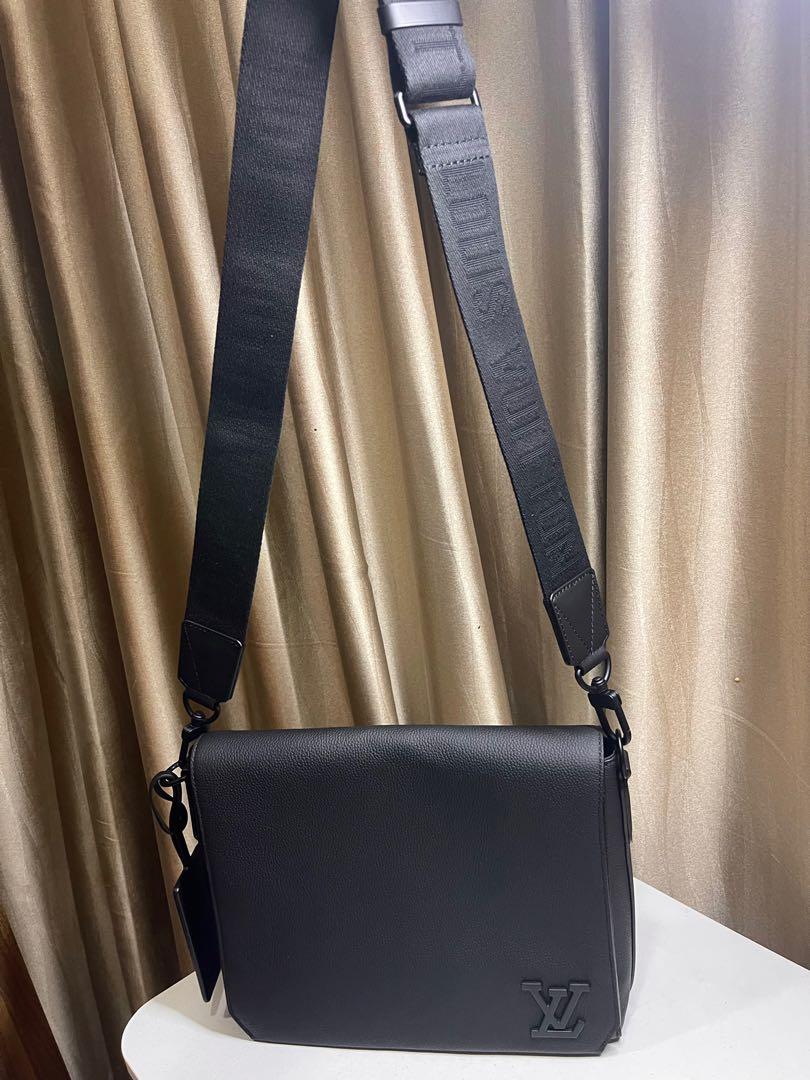 Louis Vuitton Messenger & Shoulder Bags (M22505)