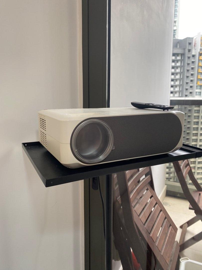 Lumos projector (Youtube + netflix) with stand, TV & Home Appliances