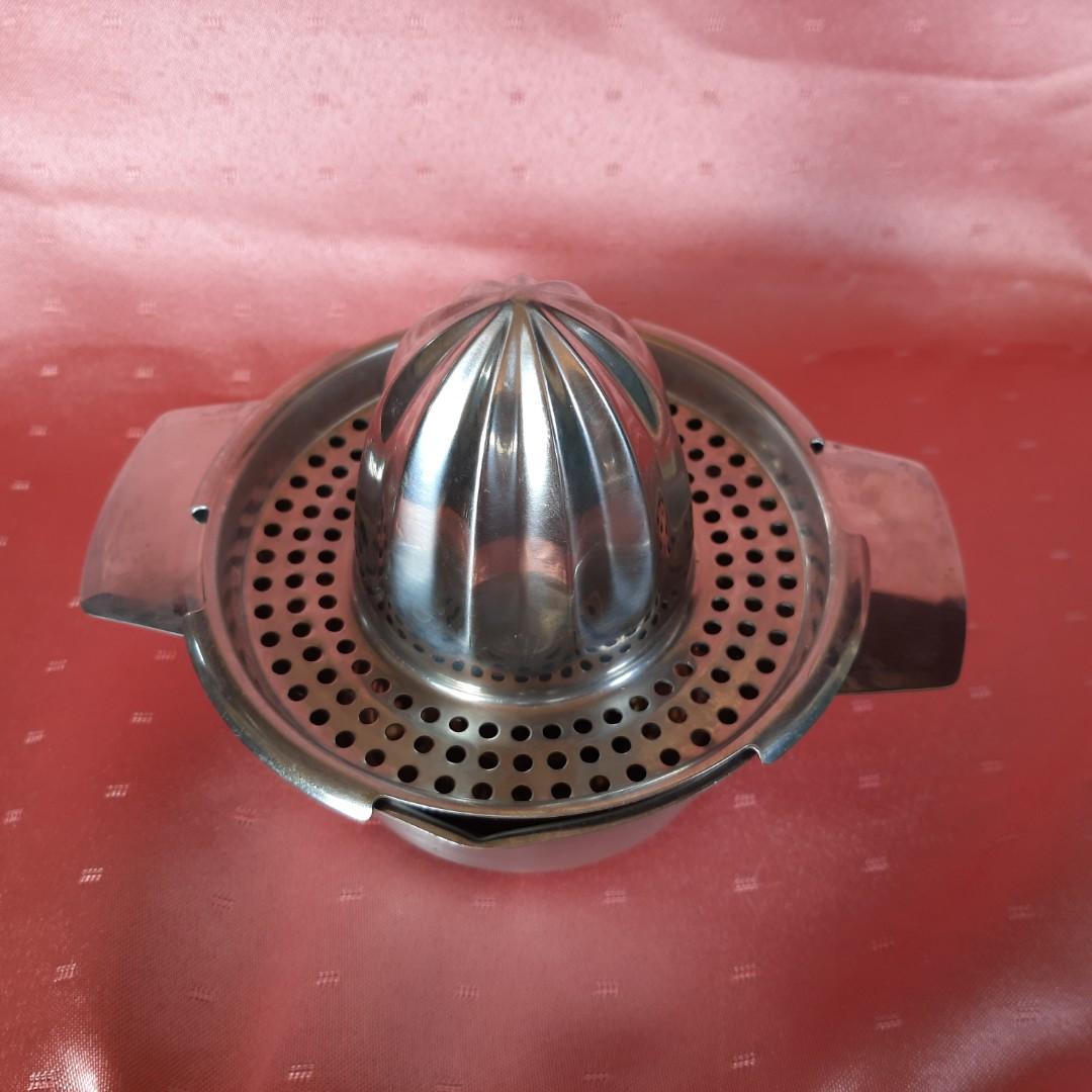 Manual Citrus Press, Furniture & Home Living, Kitchenware & Tableware