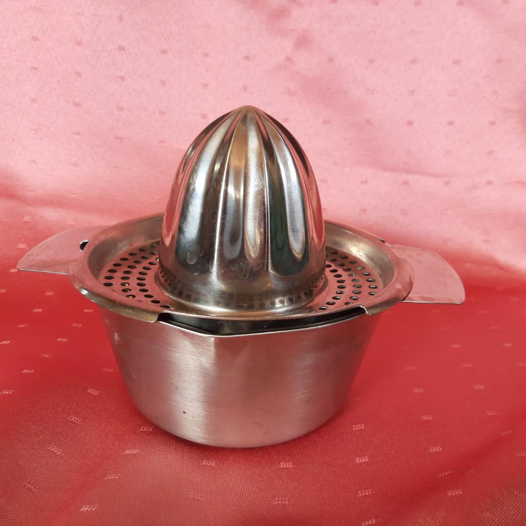 Manual Citrus Press, Furniture & Home Living, Kitchenware & Tableware