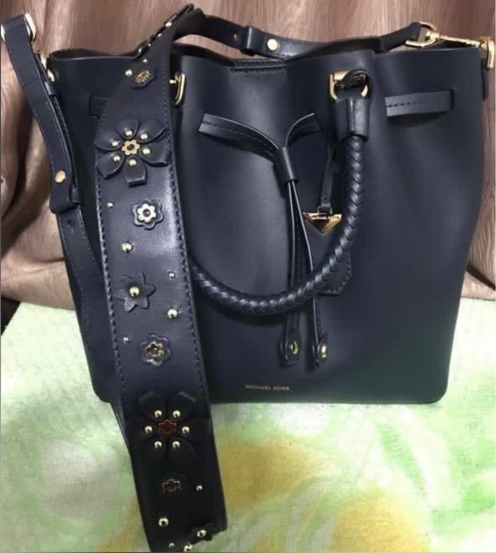Michael Kors Blakely Medium Leather Bucket Bag  eBay