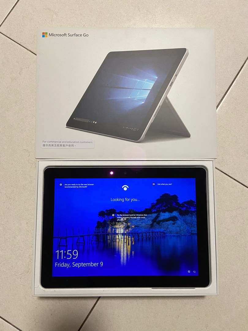 Microsoft Surface Go Model 1824, Computers & Tech, Laptops & Notebooks