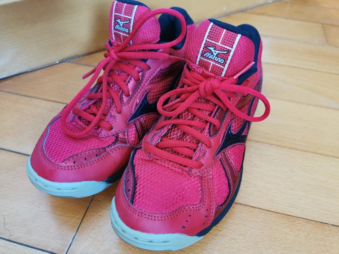 Sepatu mizuno top wave odeen