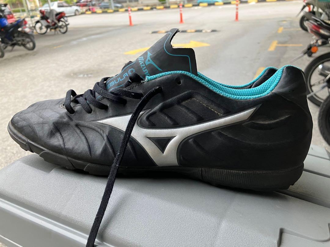 Mizuno compete turf hot sale