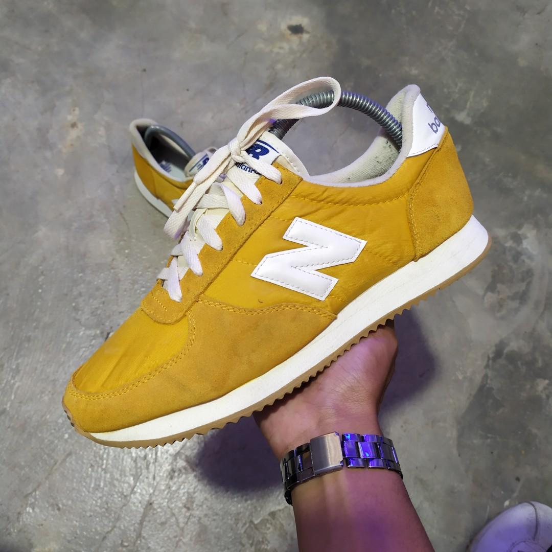 New balance store 220 yellow