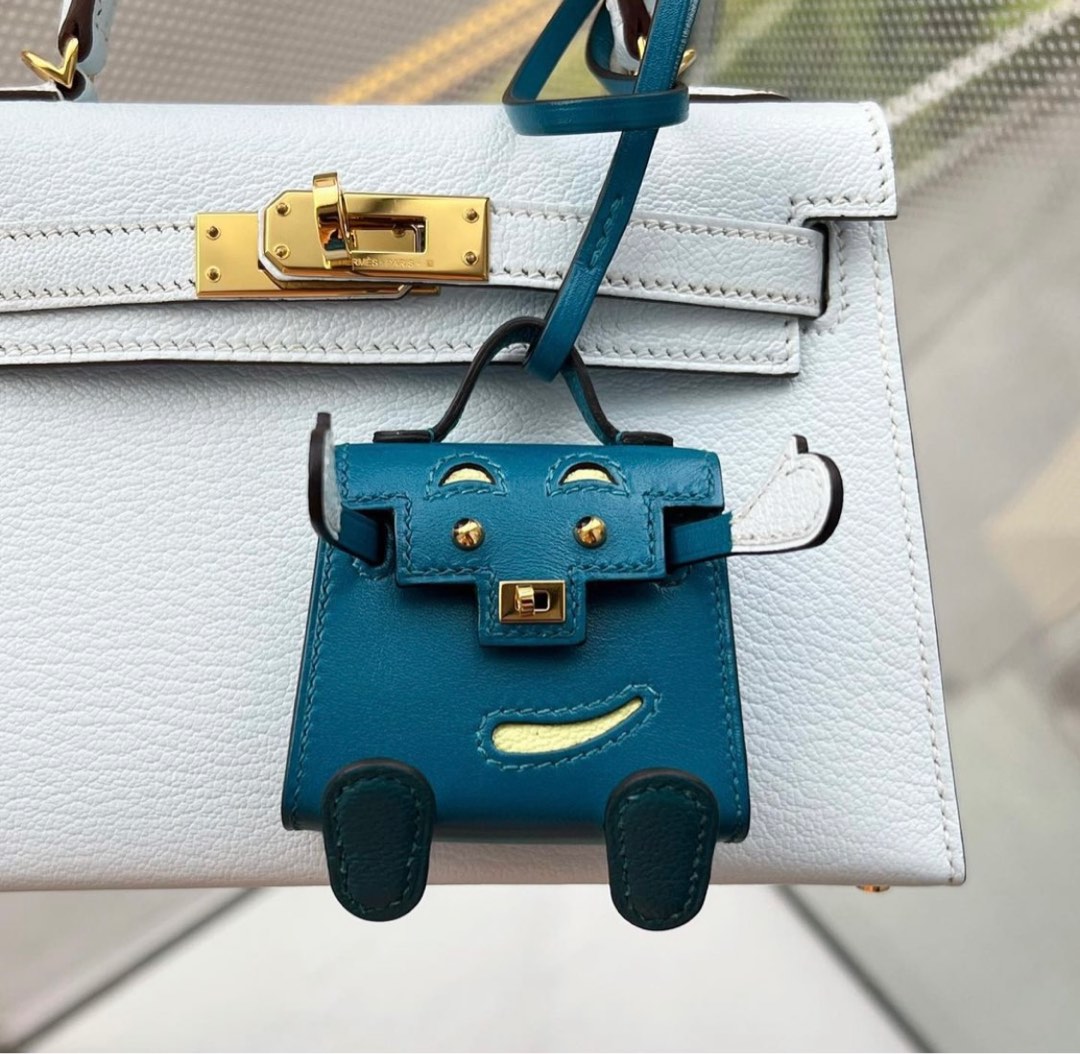kellydole hermes