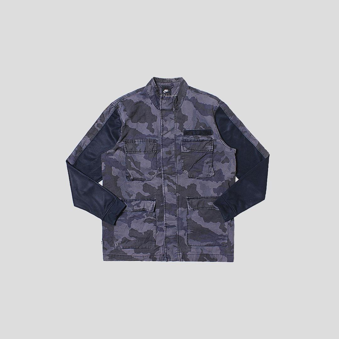 Nike NSW Camo Jacket Fesyen Pria Pakaian Baju Luaran di Carousell