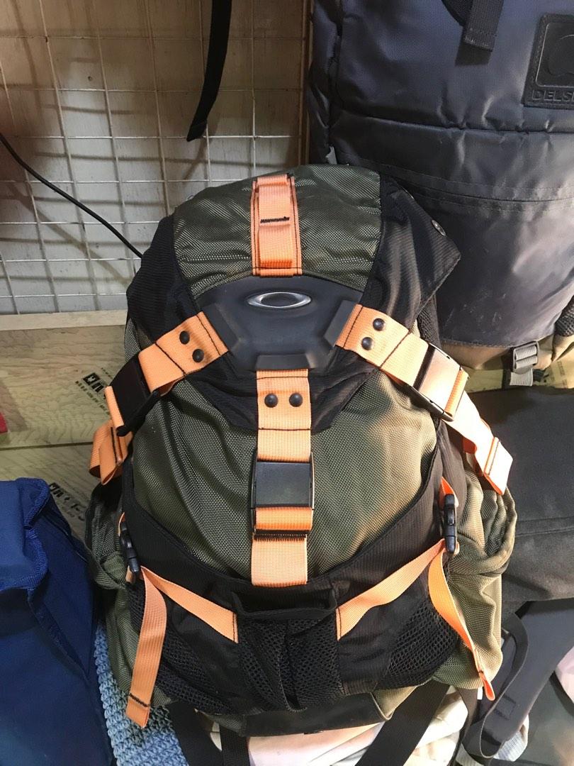 Oakley Hiking bag Men s Fashion Bags Backpacks on Carousell
