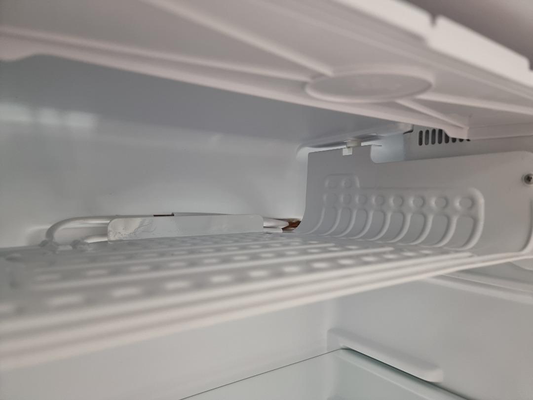 Perfect Condition ELECTROLUX EUM0900SA MiniBar Fridge 85L capacity, TV