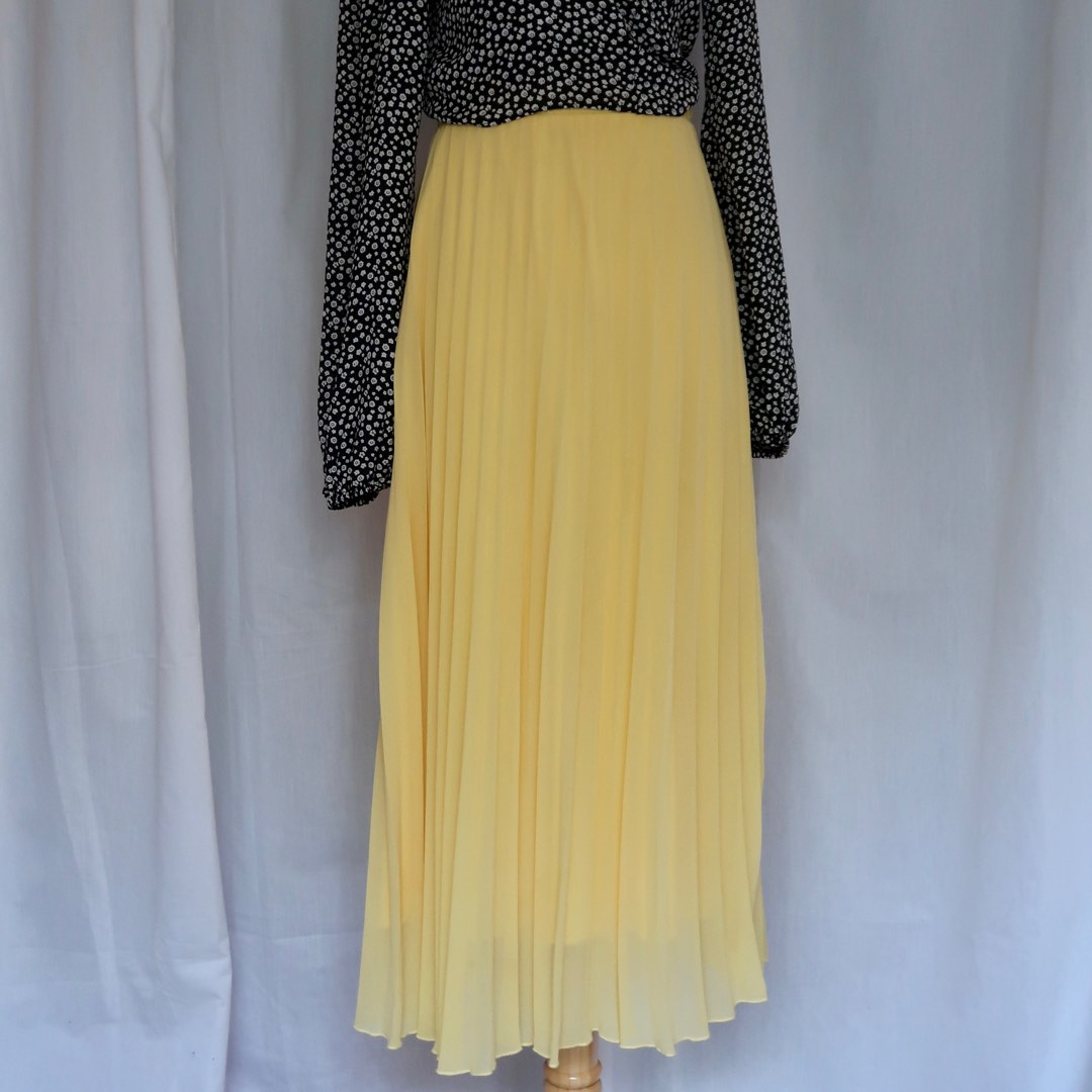 2910020 Yellow Pleated Midi Skirt main image 1