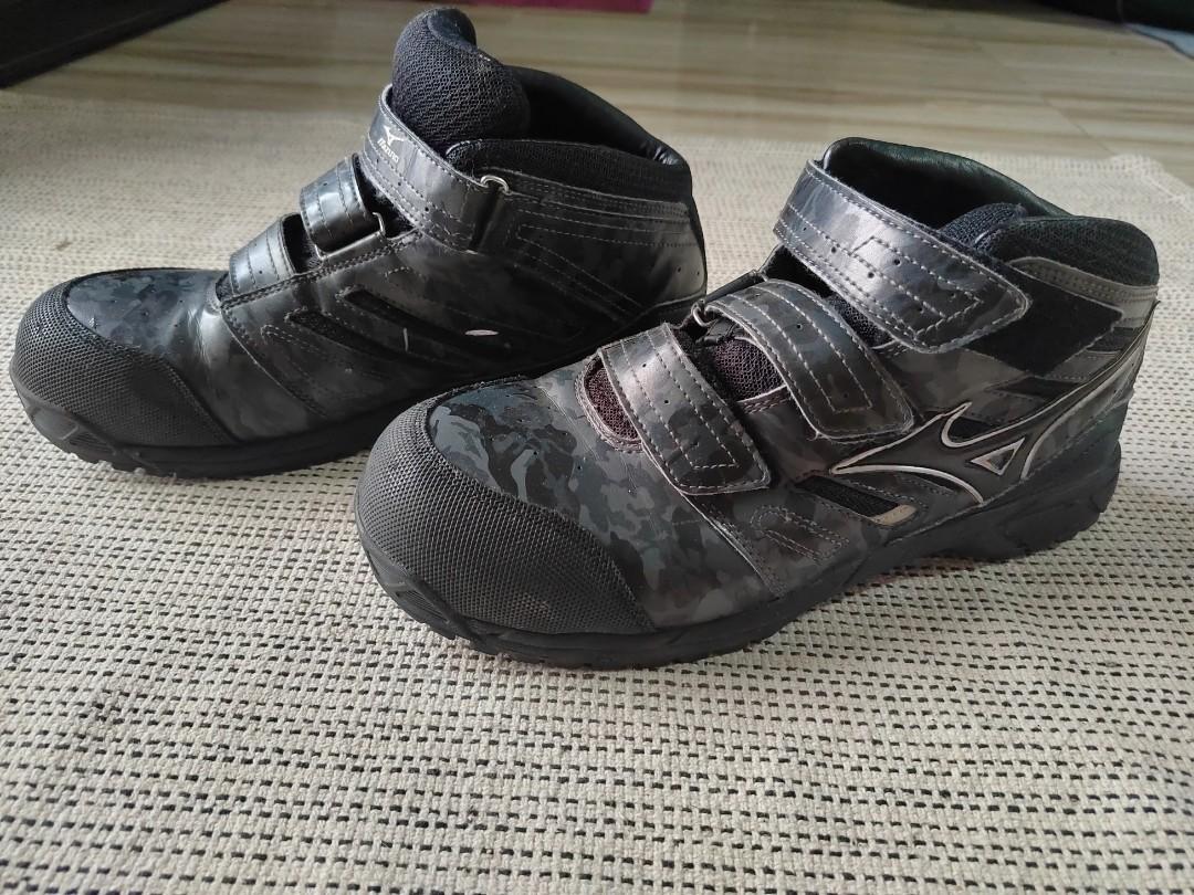 Mizuno on sale velcro shoes