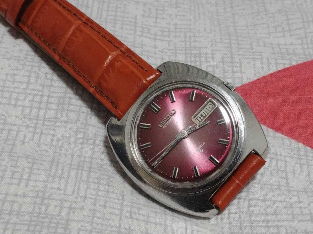 Seiko 7006-7090 Red / maroon sunburst 39mm ( vintage 1972 , japan daini ,  rare model ), Luxury, Watches on Carousell
