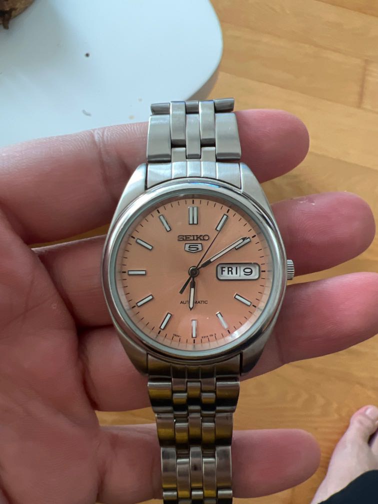 Seiko 5 salmon dial store