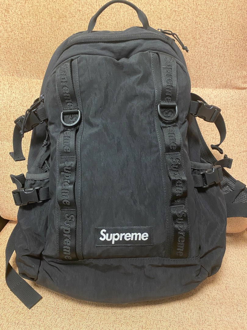 Supreme Backpack fw20 black, 男裝, 袋, 背包 Carousell