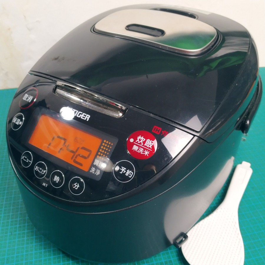 TIGER Induction Heating Rice Cooker/Magic Com 1L JKT10BK 100V/1200W
