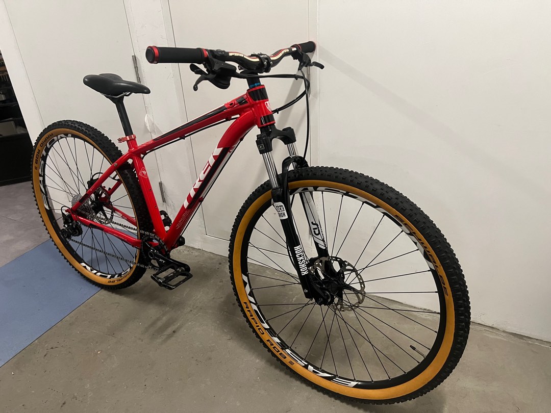 Trek top caliber 4