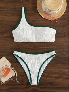 (Category: ) located in . Submitted by loleenars (Listing ID 1183746380, Image 1). Description: .