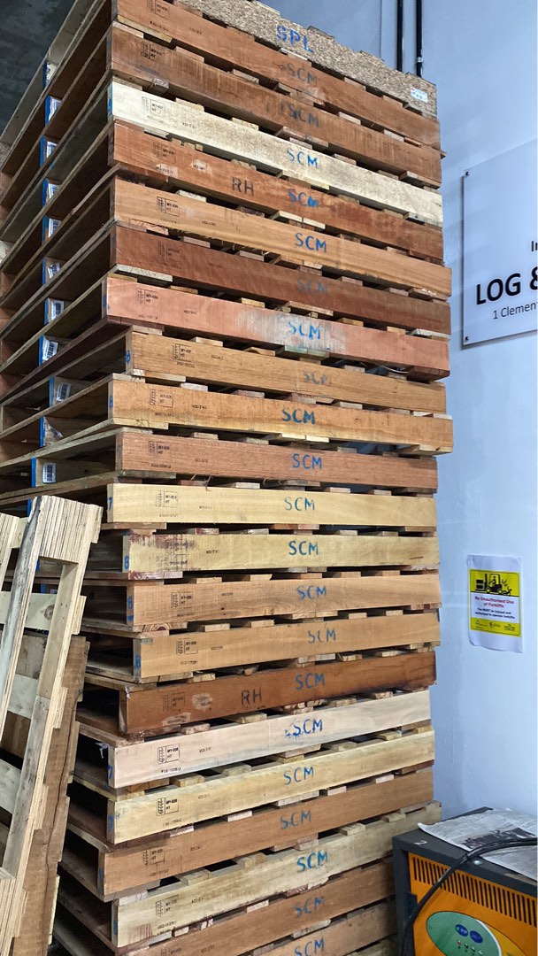 Used wooden pallets for sales., Everything Else on Carousell