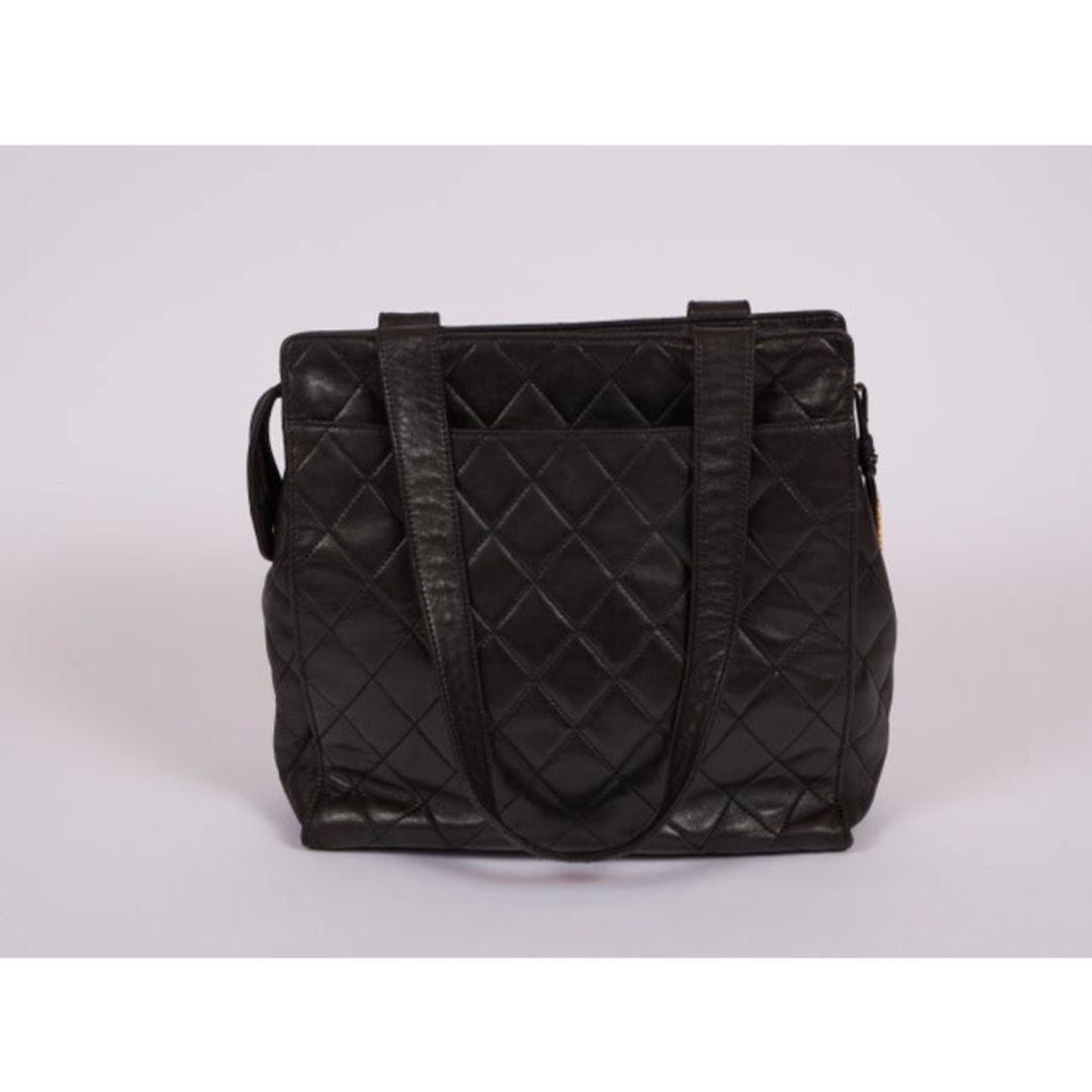 Quilted leather chanel hotsell bag