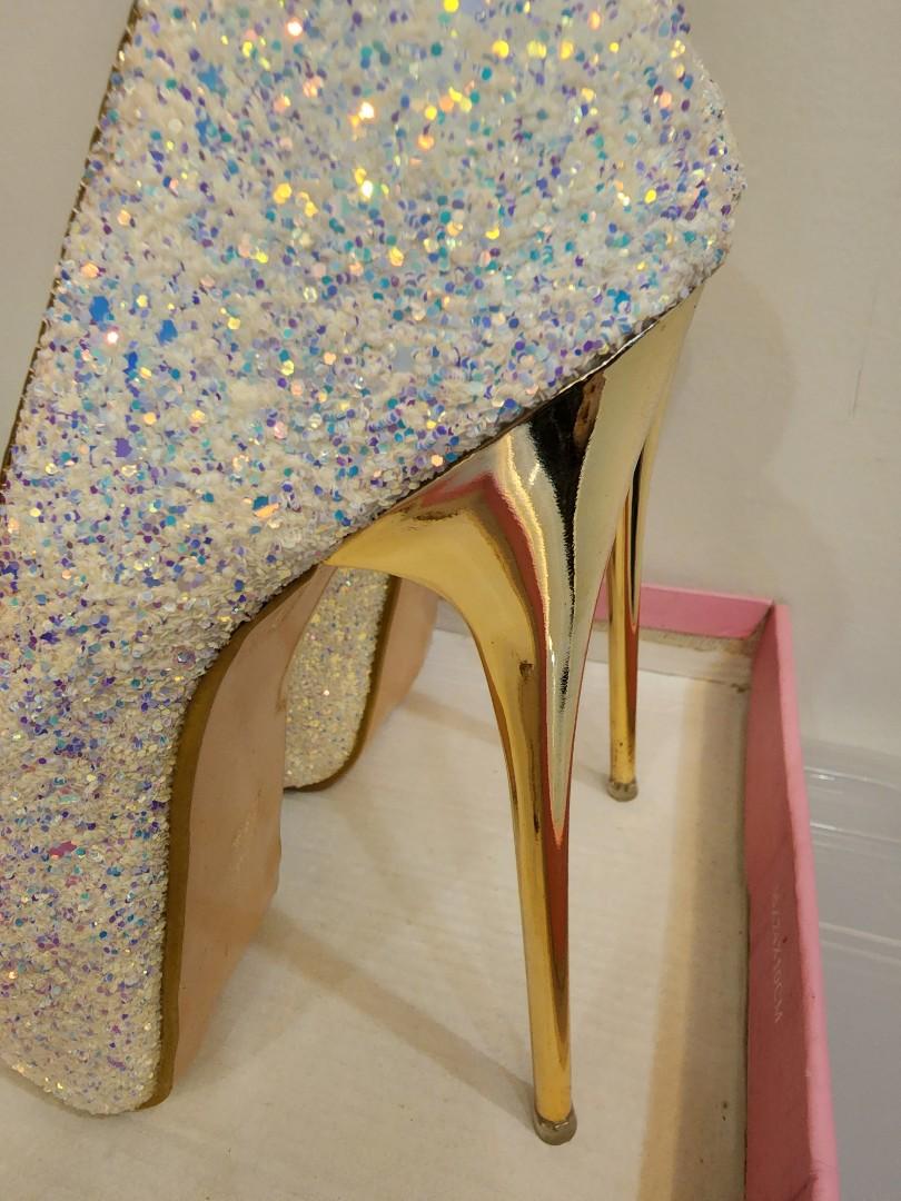 WHITE GLITTER HIGH HEELS, Women's Fashion, Footwear, Heels on Carousell