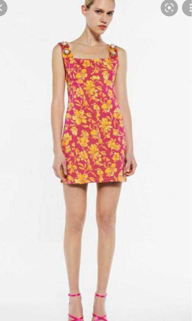 Zara Jacquard Dress (Category: Dresses) located in Quezon City. Submitted by divineschoice (Listing ID 1183742250, Image 3). Description: Used once for like 3 hours, good as new. Small on tag can fit xs-medium.
