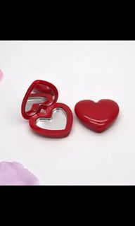10PCS FOR $5 ‼️ empty heart cosmetic compartment