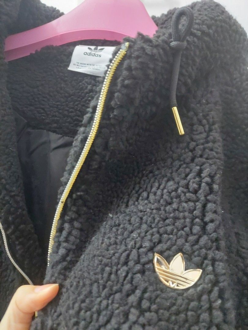 2022 Adidas Winter Jacket HG6676, 女裝, 外套及戶外衣服- Carousell