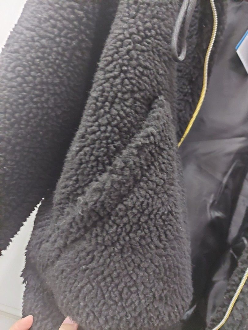 2022 Adidas Winter Jacket HG6676, 女裝, 外套及戶外衣服- Carousell