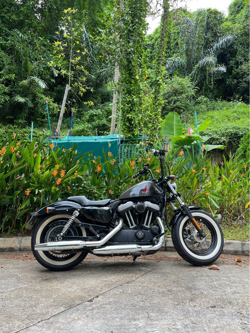 Aftermarket seat for Harley Davidson Sportster, Motorcycles, Motorcycle