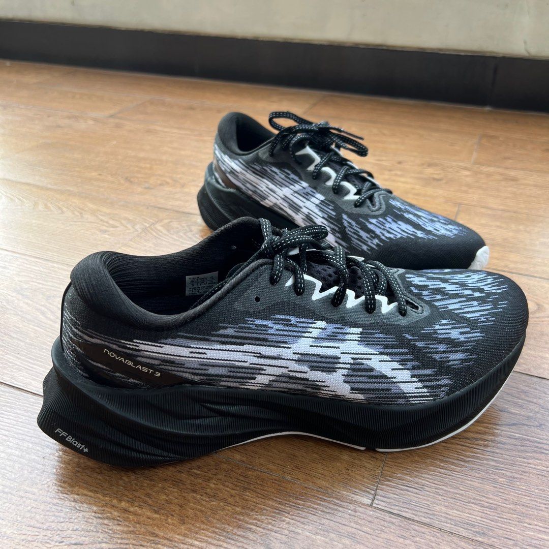 sepatu running asics