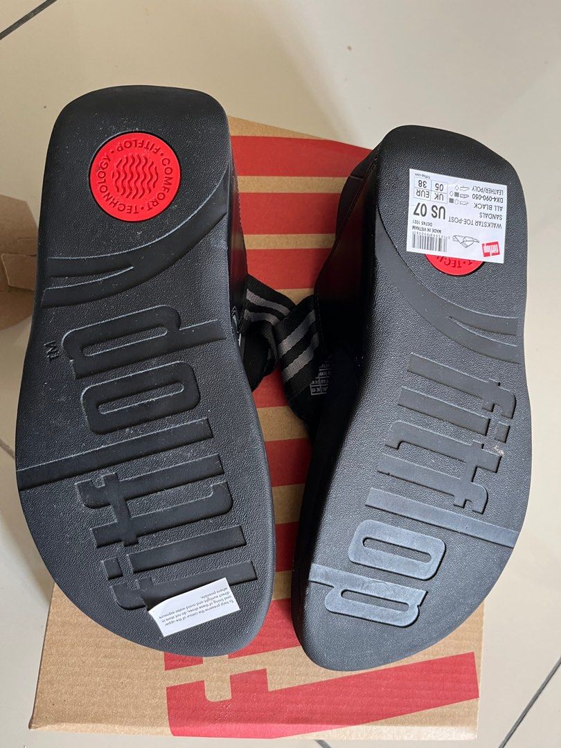 Authentic NEW Fitflops Black Grey Murah Women s Fashion Footwear Flipflops and Slides on Carousell